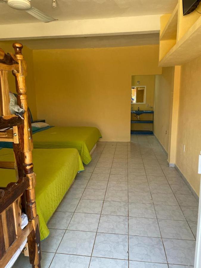 Hotel Tamarindos Zihuatanejo Exterior foto